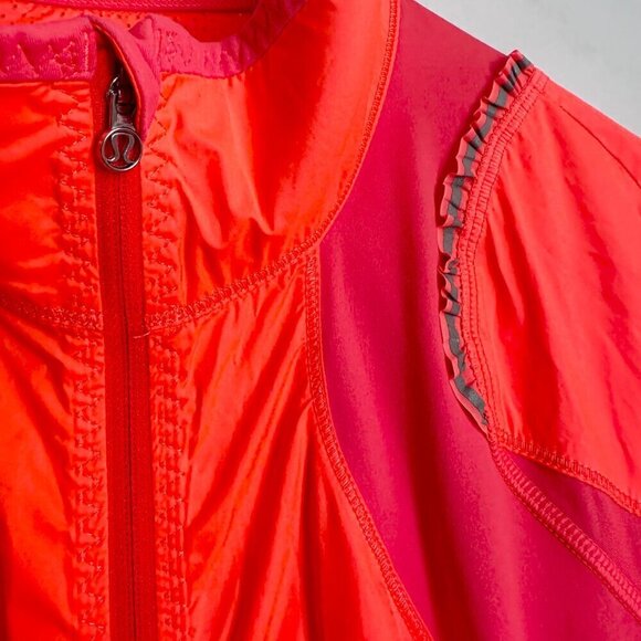 Lululemon Sz 4 Nothing But Run Reflective Jacket Water Resist EUC - Picture 6 of 10